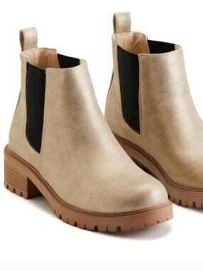 New Seven7 Billie Boots Women’s 7 Chelsea Pull On Gold Heel Lug Sole Platform